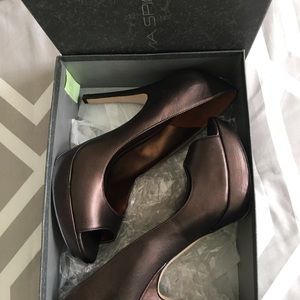 Via Spiga peep toe pump.